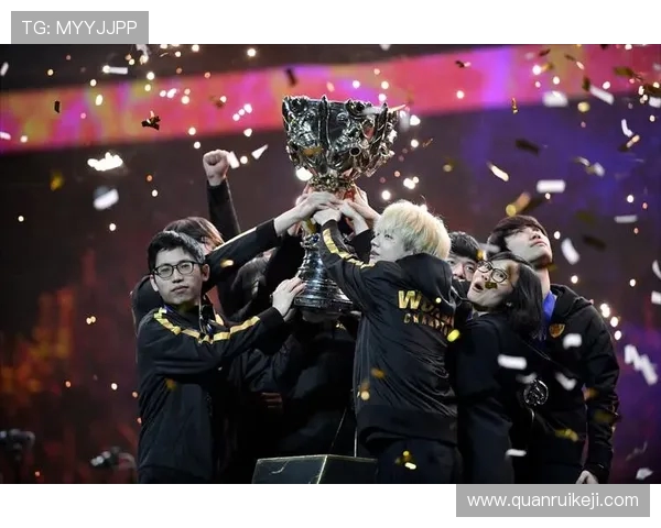 英雄联盟最新力量排行榜揭晓FPX强势跻身第三名引发热议