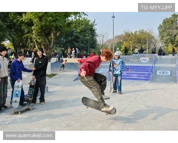 重庆极限运动队在滑板精英赛中的精彩表现与状态分析